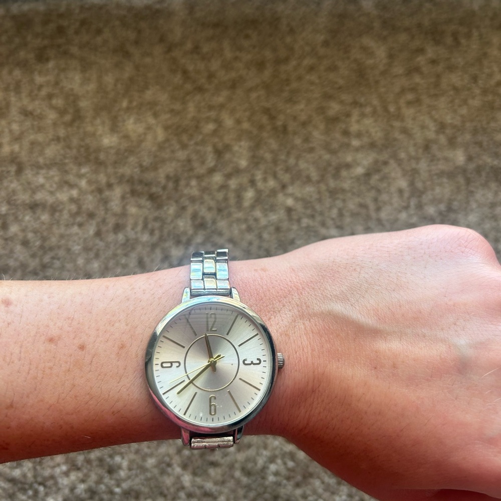 Stylish Silver Smartwatch